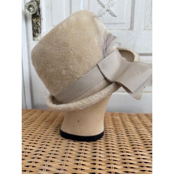 Vintage 60\'s Tan Fuzzy Wool Womens Tilted Fedora Hat Leci Size 22\